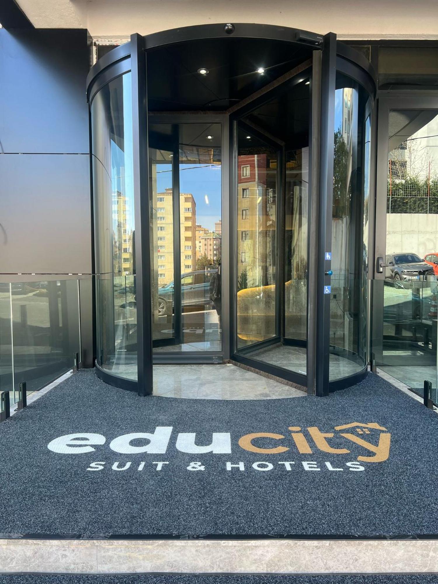 Hotel Educity And Atasehir 4*